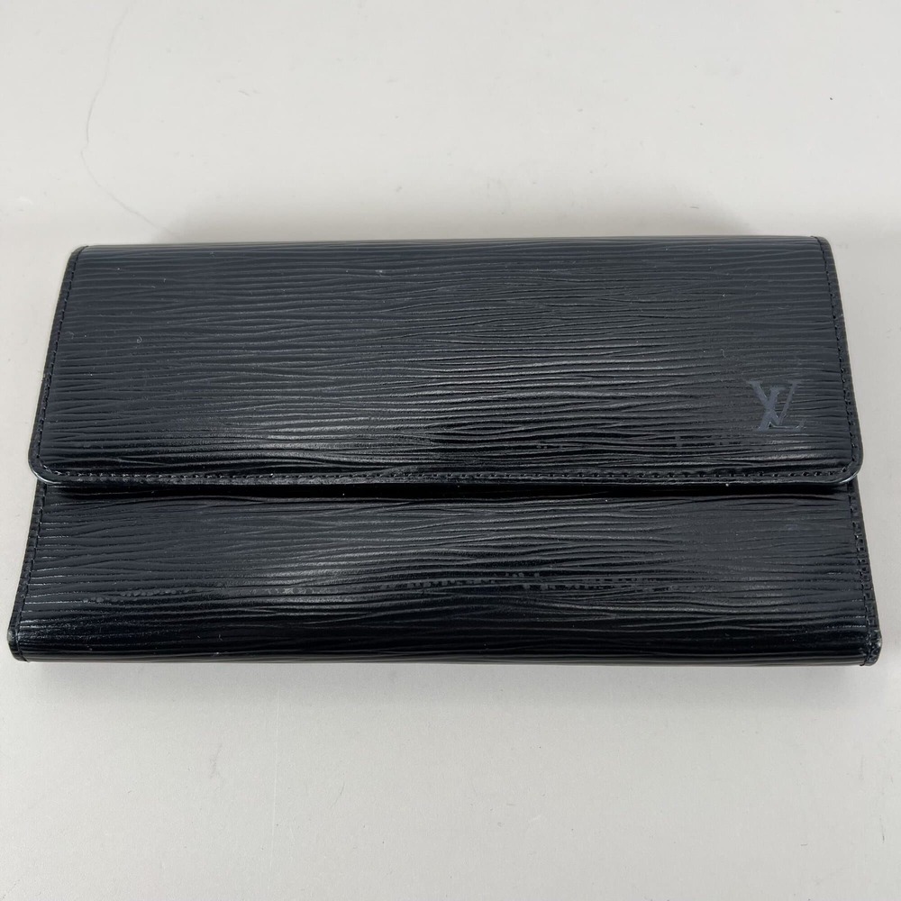 Louis Vuitton Black Epi Leather Sarah Wallet